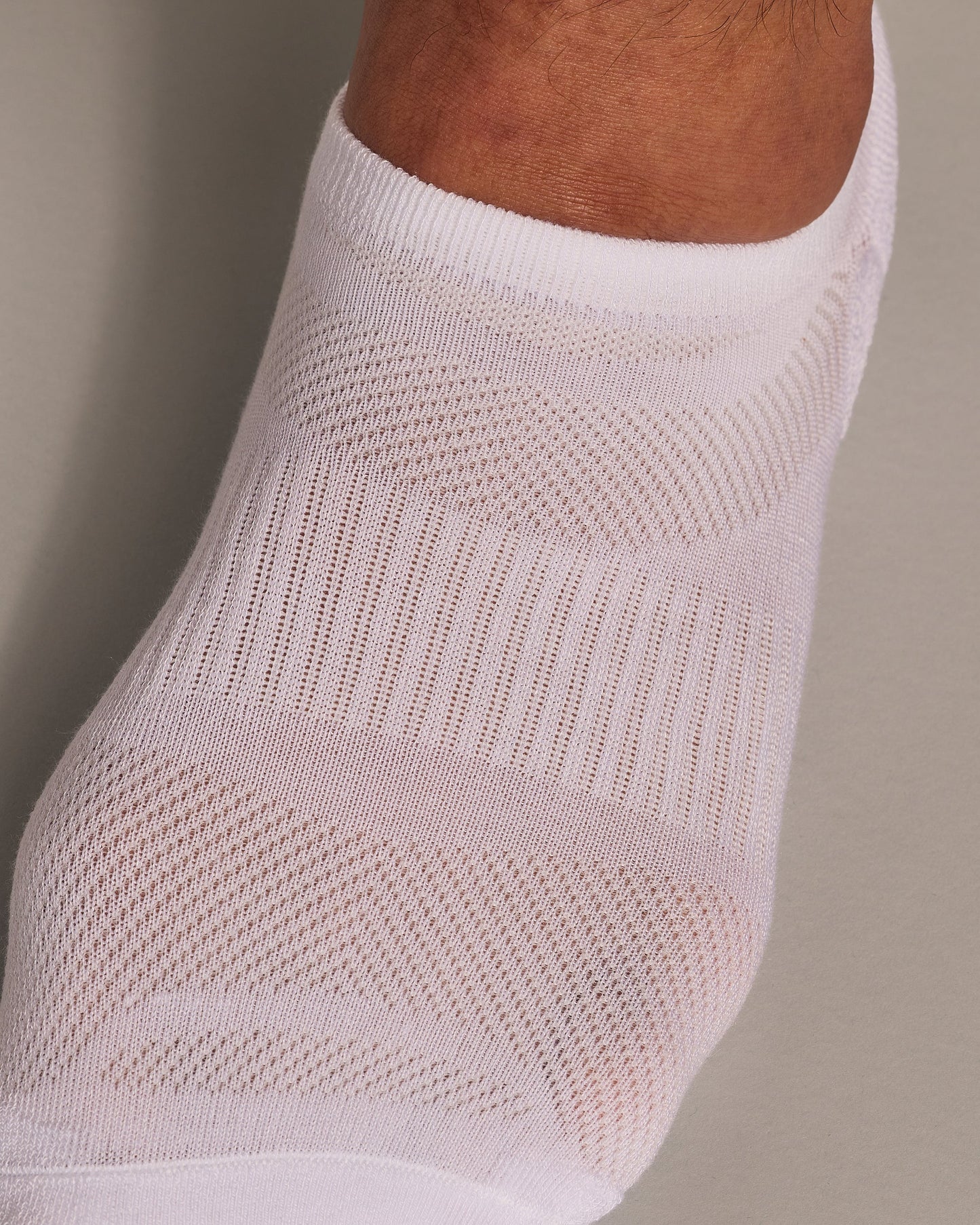 White No Show Socks 3-Pack 2.0
